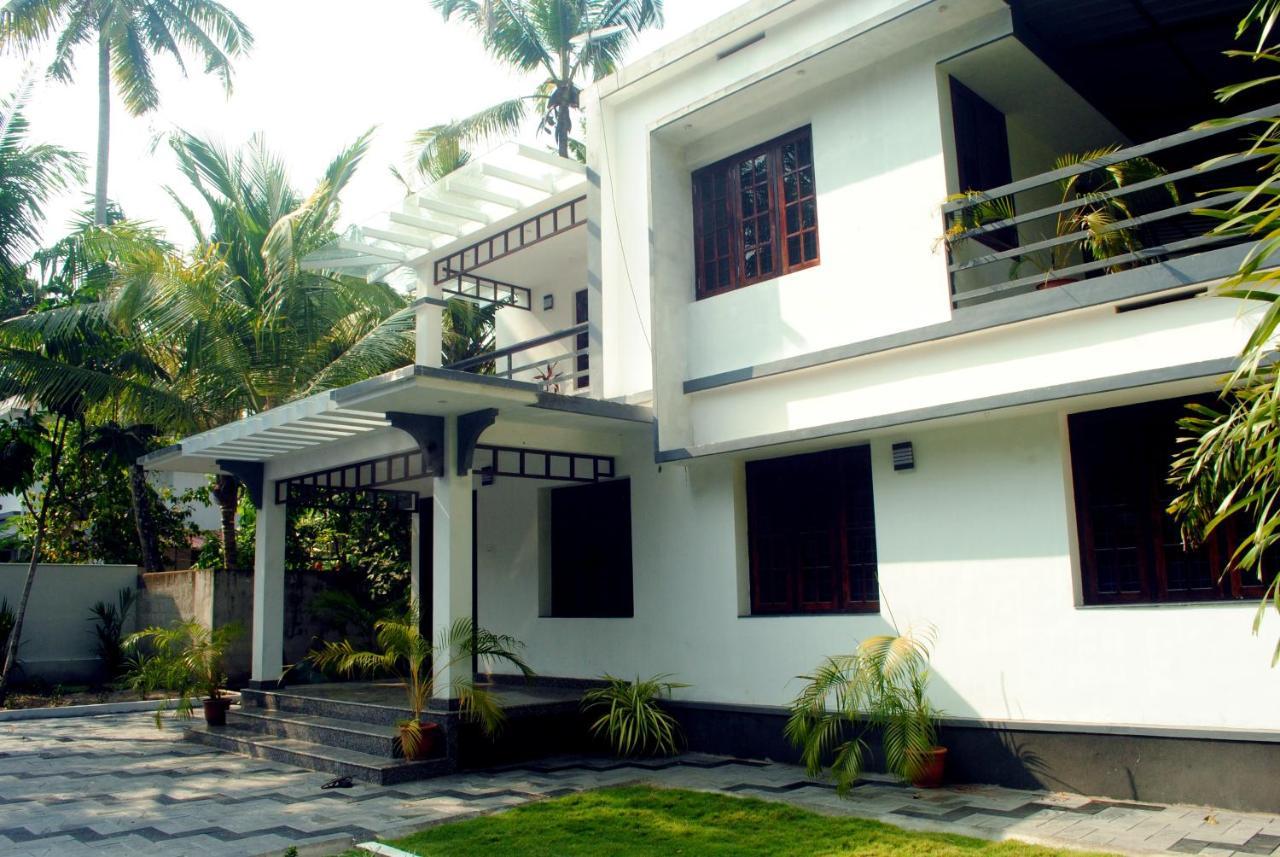 Nice Villa Irimbranallur Exterior foto